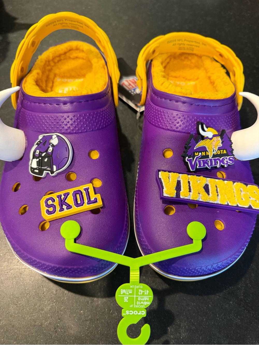 Crocs Minnesota Vikings Purple Clog with Yellow Lining M 8/ W 10 NWT